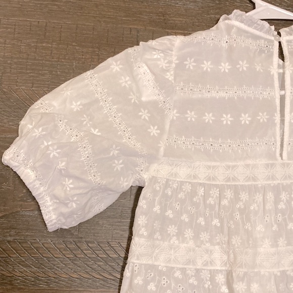 Short puffy sleeve white cotton top - Picture 5 of 5